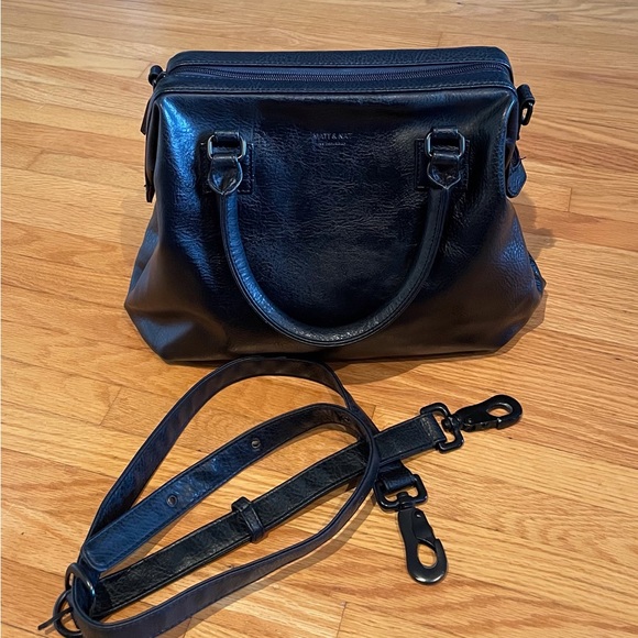 Matt & Nat Black Vegan Shoulder or Crossbody Handbag. - Picture 12 of 16